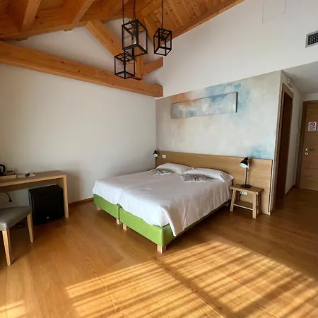 Nuova Filanda And אורחן 3*